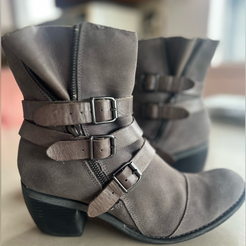 Hush Puppies Rustique - Grey Suede Ankle Boots